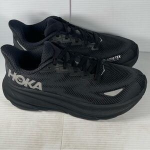 Hoka Clifton 9 GTX - Black Running Shoes Size 8B